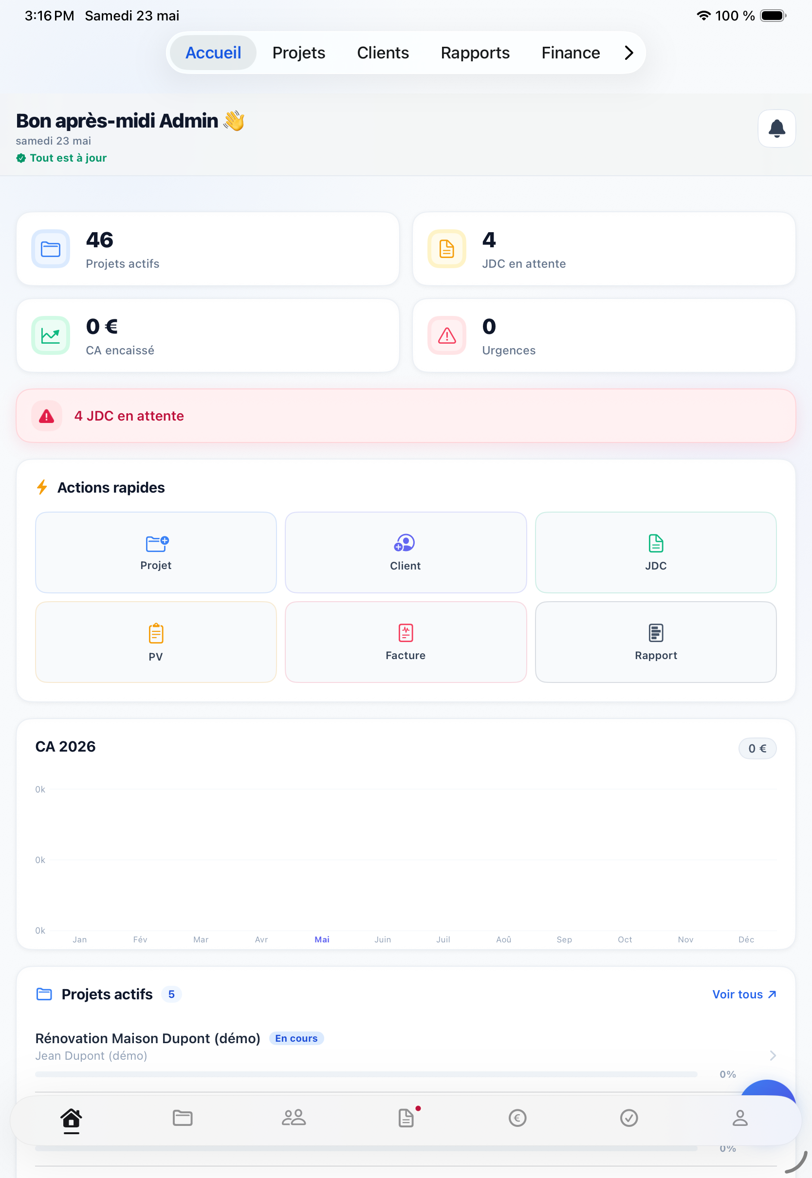 Dashboard de l'application Dedal IA sur iPad — projets actifs, JDC en attente, CA encaissé et actions rapides